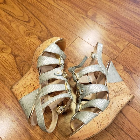 Guess Sandals - Picture 2 of 3